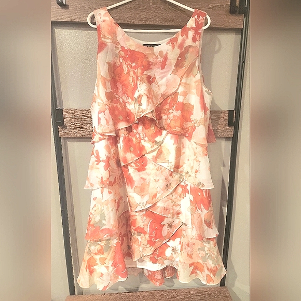 🆕️ NWOT Tiered Watercolor Chiffon SL Fashion Dress, Size 16